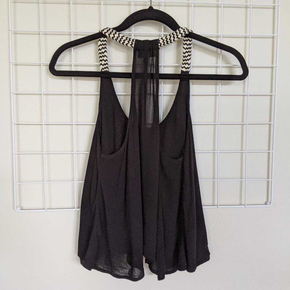 Buttons Francesca's Racerback Flowy Tank Top - Picture 5 of 7